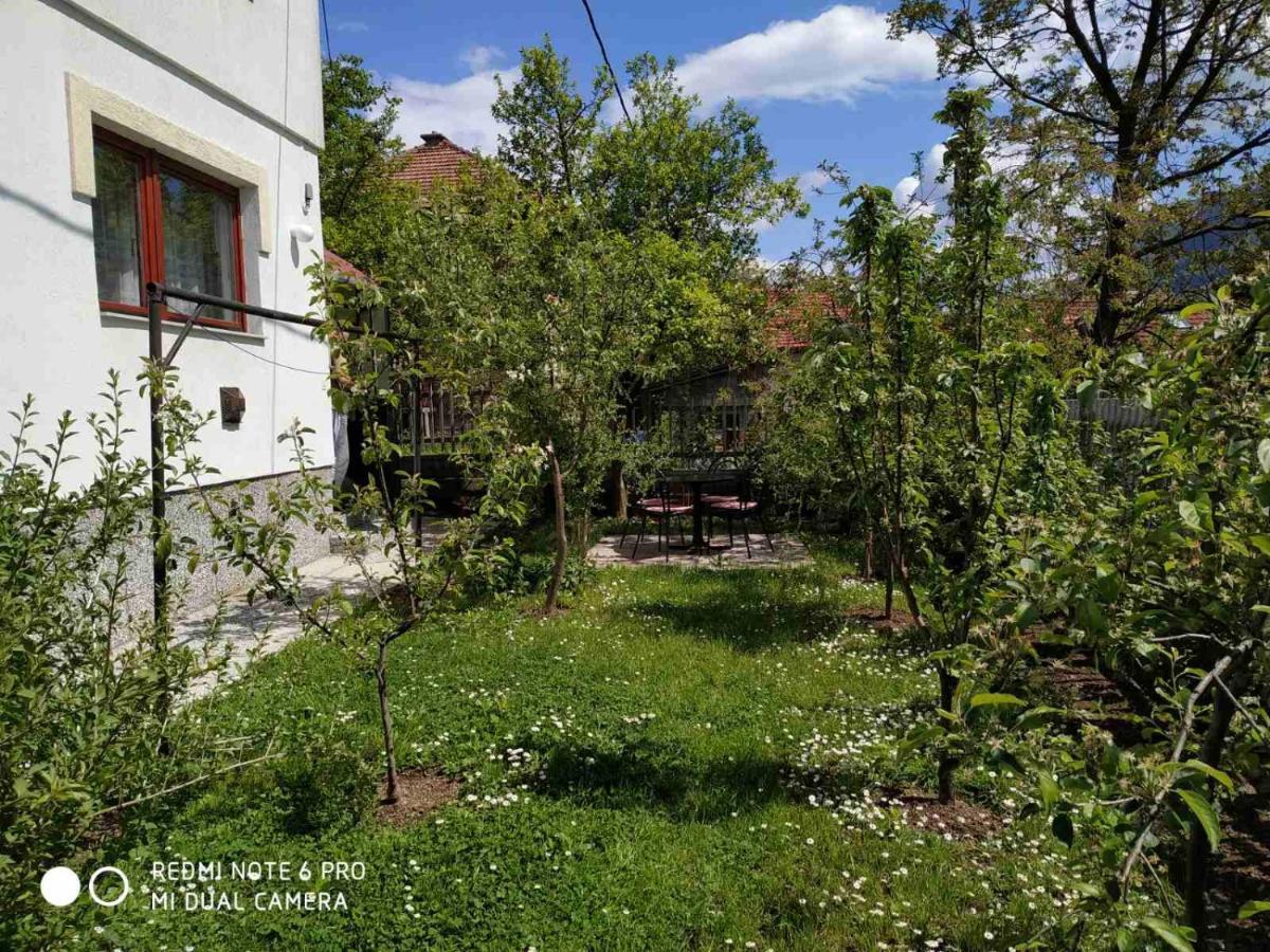 Guesthouse Vratnik ซาราเยโว ภายนอก รูปภาพ