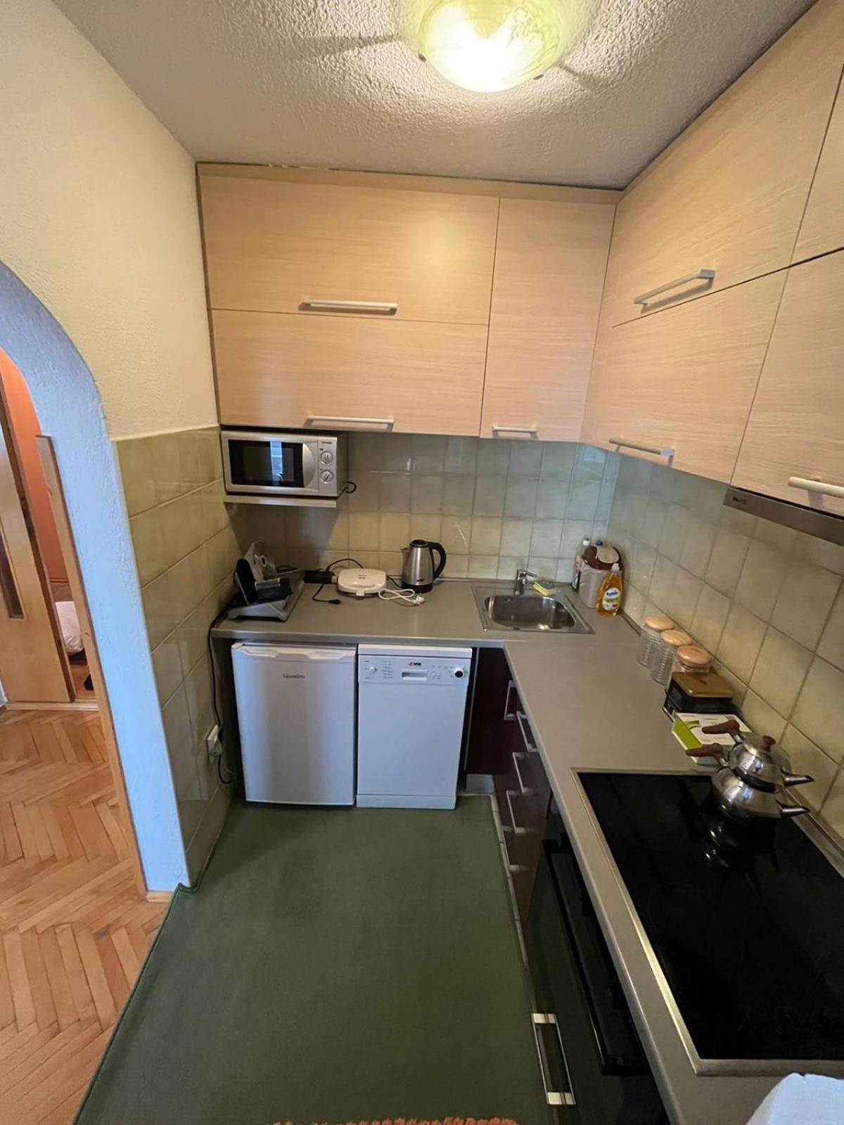 Guesthouse Vratnik ซาราเยโว ภายนอก รูปภาพ