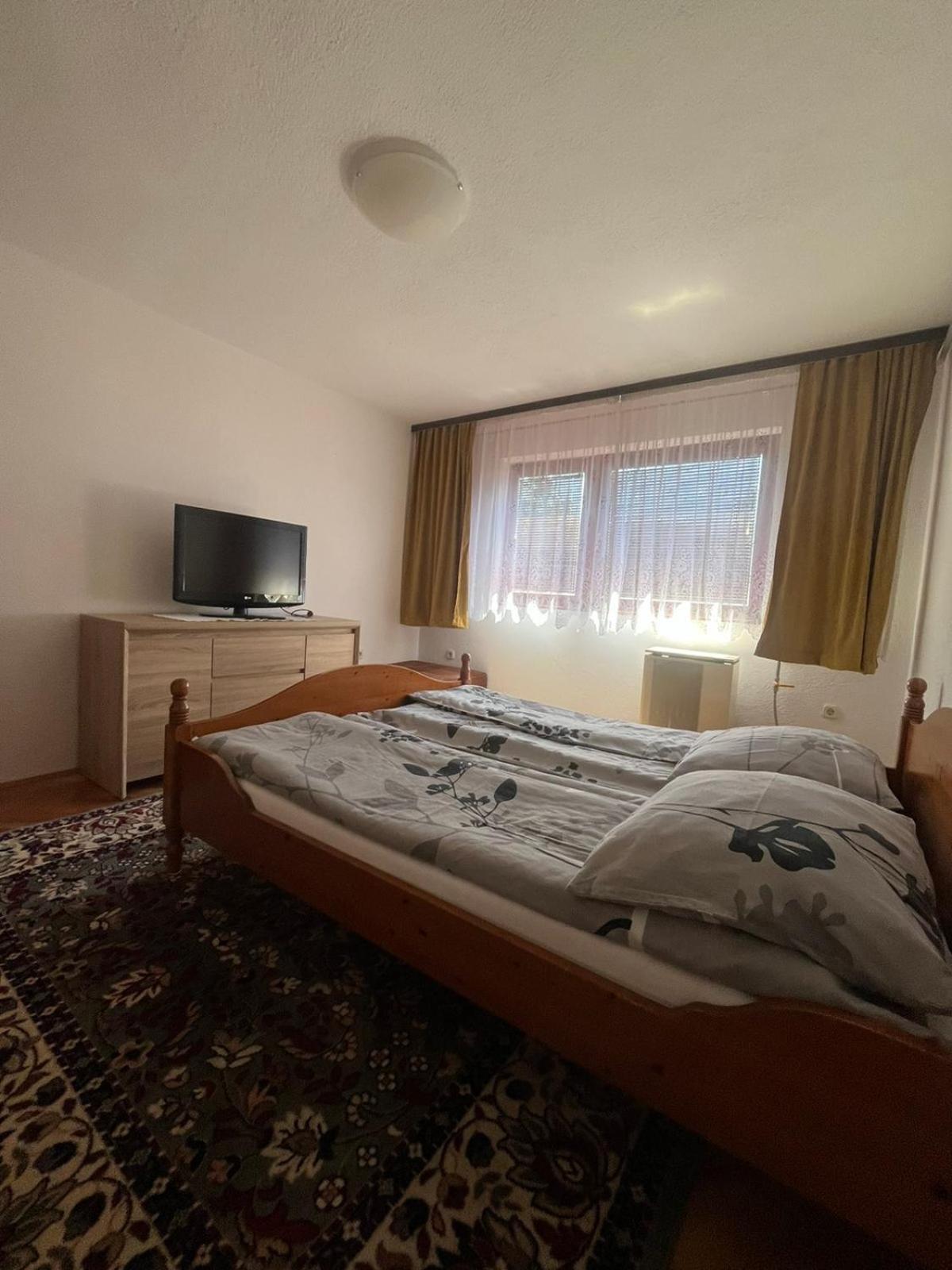 Guesthouse Vratnik ซาราเยโว ภายนอก รูปภาพ